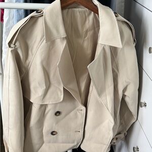 Cream Classic Short Trench Coat Lightweight Timeless - Never Worn